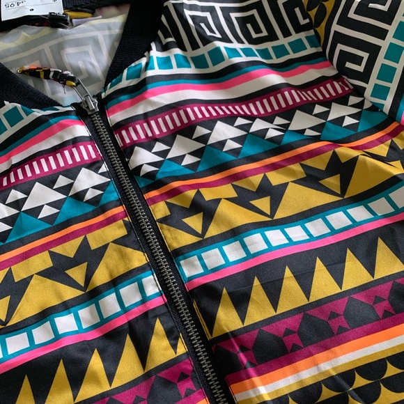 Patterned Zip Up Jacket - light weight - Picture 8 of 8